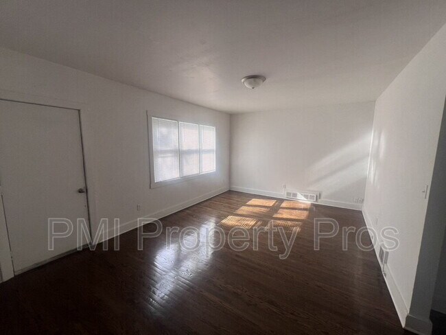 Building Photo - 3138 N 11th St