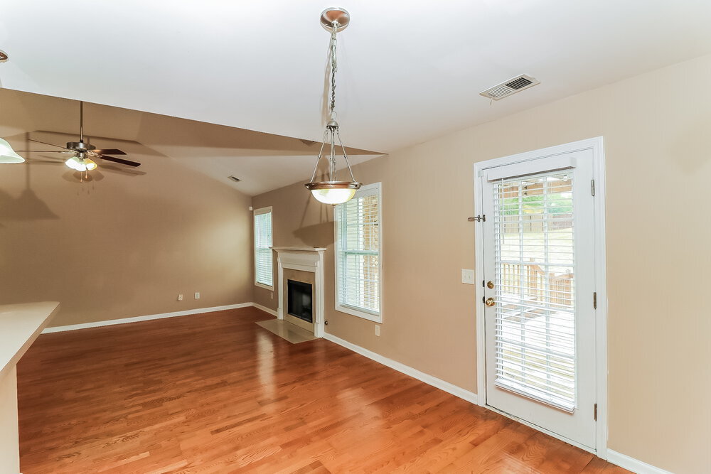 Building Photo - 460 Kyles Cir