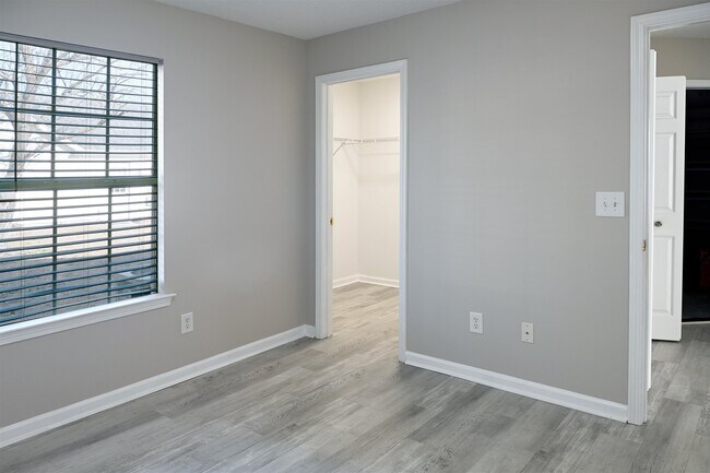 Building Photo - 8256 Tartan Ln