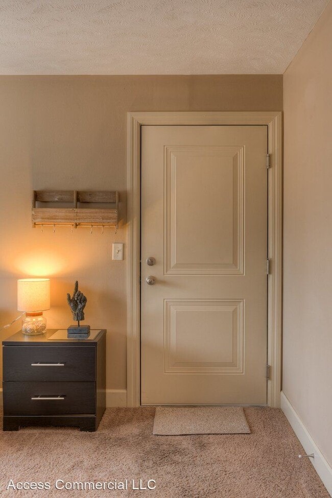 Building Photo - 421 N 40th St