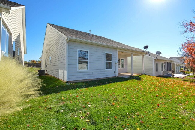 Building Photo - Modern Comfort, Flexible Living, Tailored for You 2 Bedrooms | 2 Bathrooms Edgewater| Lancaster, ...