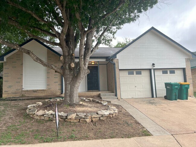 Building Photo - 7827 Forest Briar