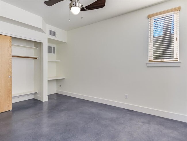 Building Photo - 610 Highland Ave