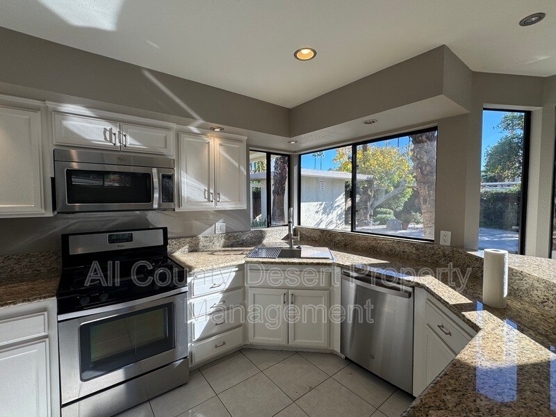 Building Photo - 70181 Sun Valley Dr