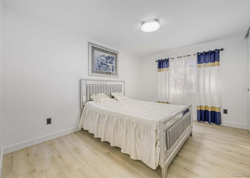 Building Photo - 4400 S Quebec St