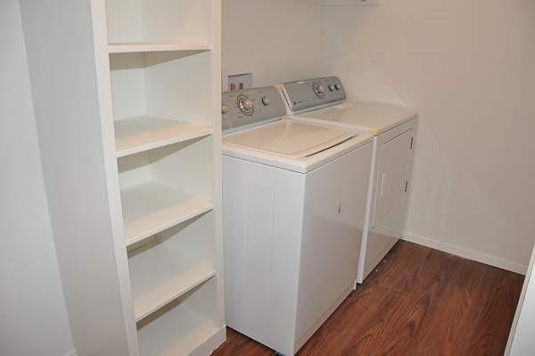 Building Photo - 5909 Birchbrook Dr