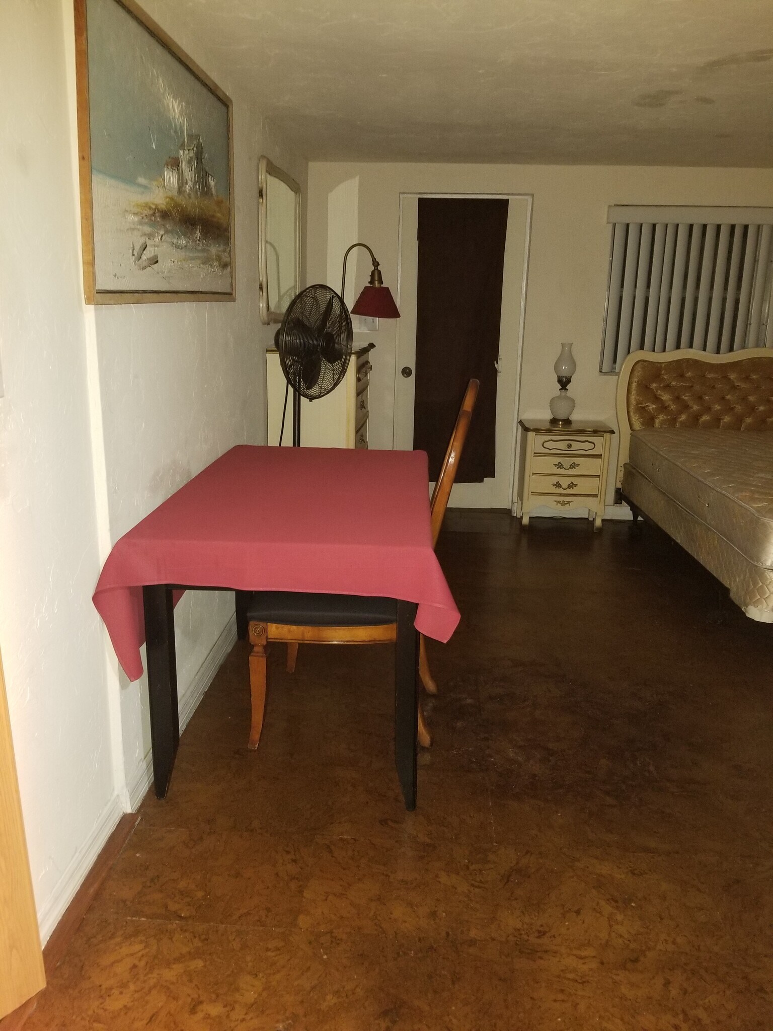 Building Photo - 300 Salem Ave NW