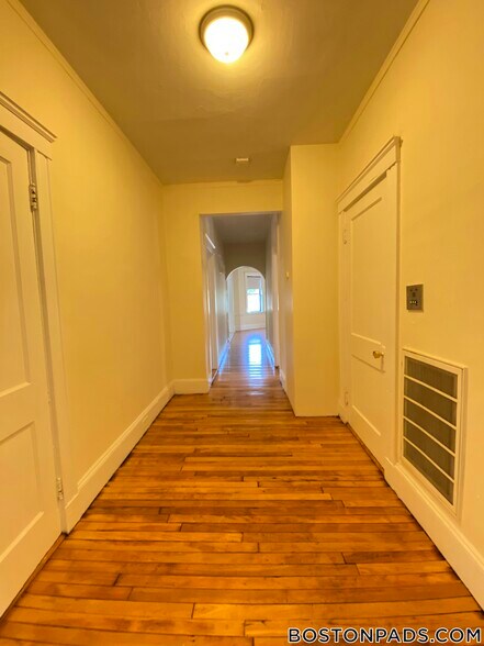 Building Photo - 26 Hamilton Rd