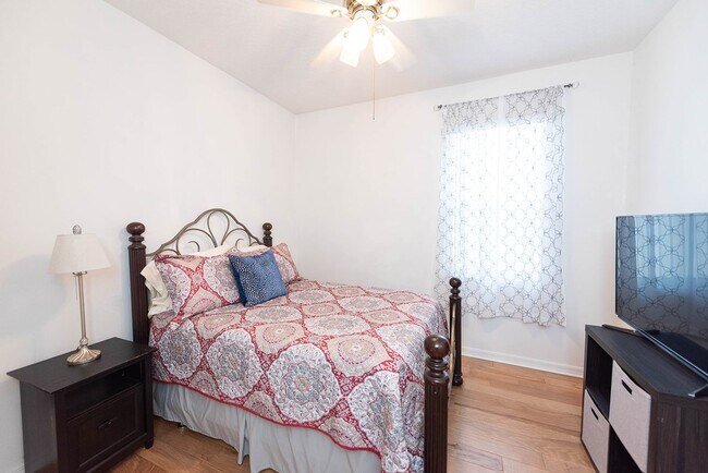 Building Photo - Beautiful Home in Satellite Beach including Lawncare and Community Pool