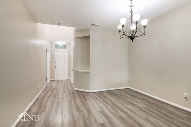 Building Photo - 4002 Old Pine Grove Dr