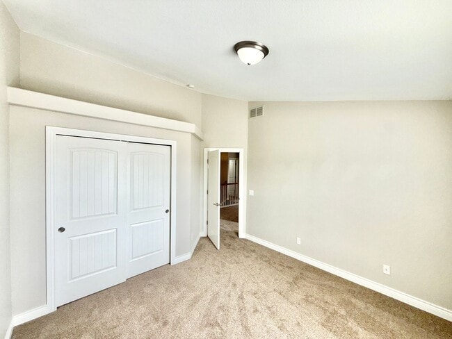 Building Photo - WELCOME HOME!