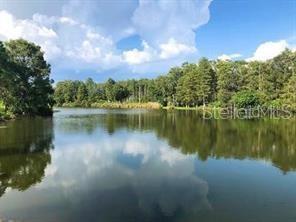 Building Photo - 13827 Fairway Island Dr