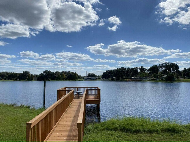 Building Photo - 34669 Ballyhoo Dr