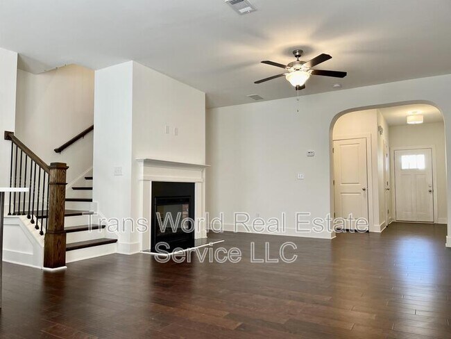 Building Photo - 175 N Auburn Landing Pl