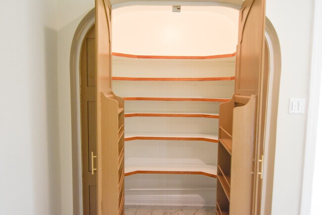 Pantry - 1242 Stearns Dr
