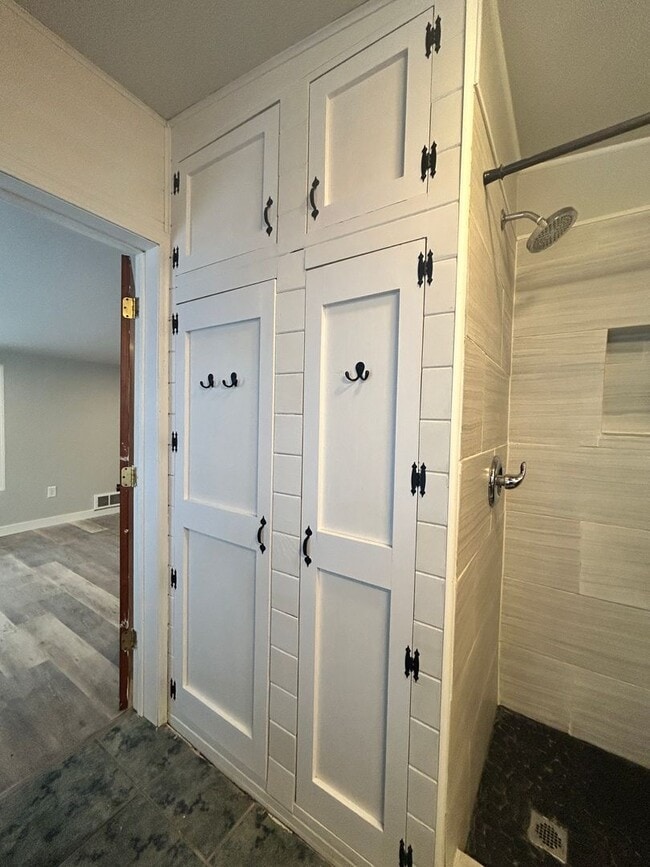 Building Photo - Cozy 1-Bed Cabin on 30 Private Acres – Incredible Views & Outdoor Access