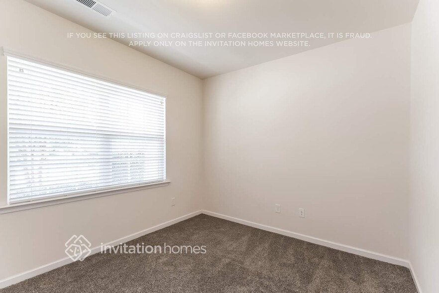 Building Photo - 141 Lassen Ln