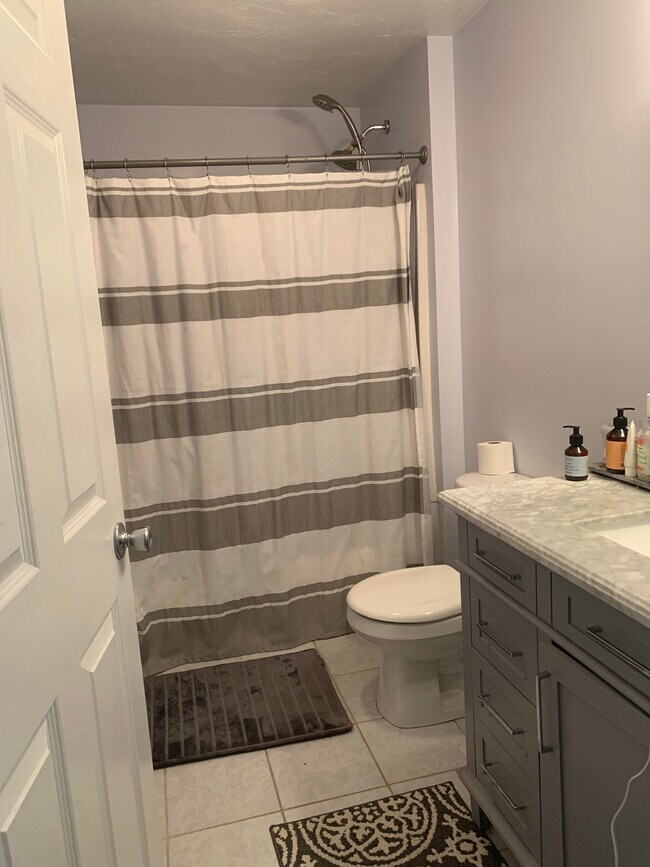 Building Photo - 37 Parker St