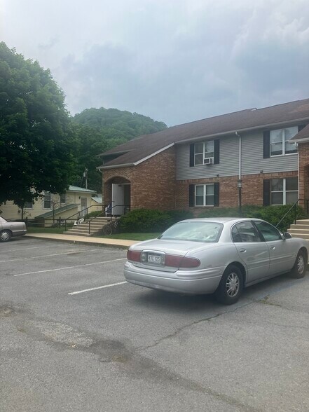 Primary Photo - Diane Apartments