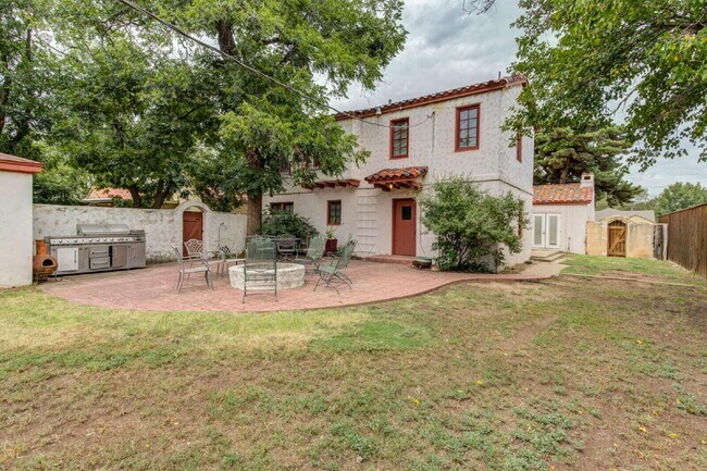 Building Photo - 2305 18th St