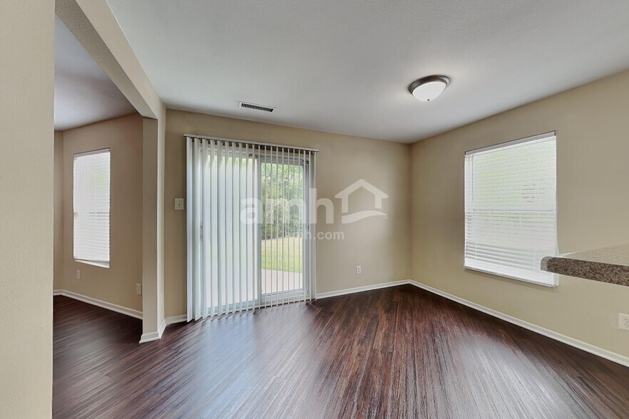 Building Photo - 1320 Perga Ct