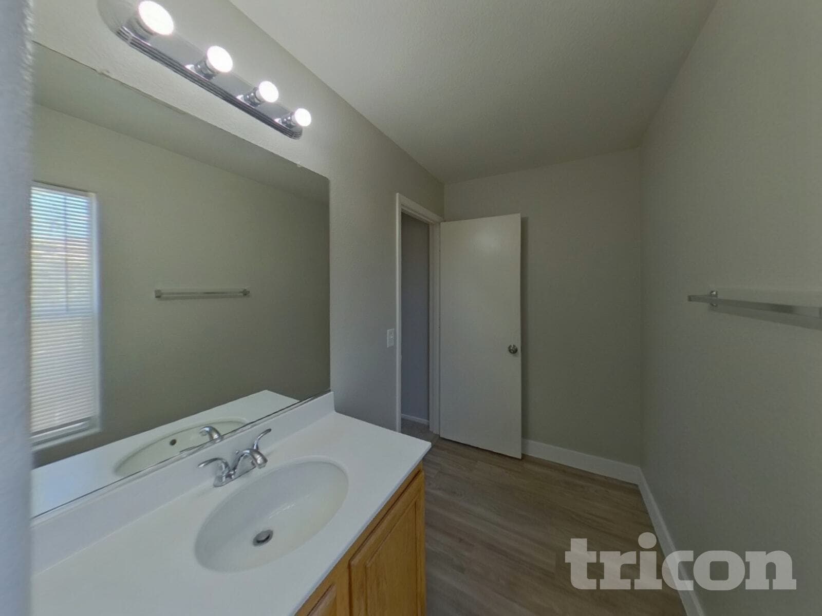 Building Photo - 1251 Golden Apple St