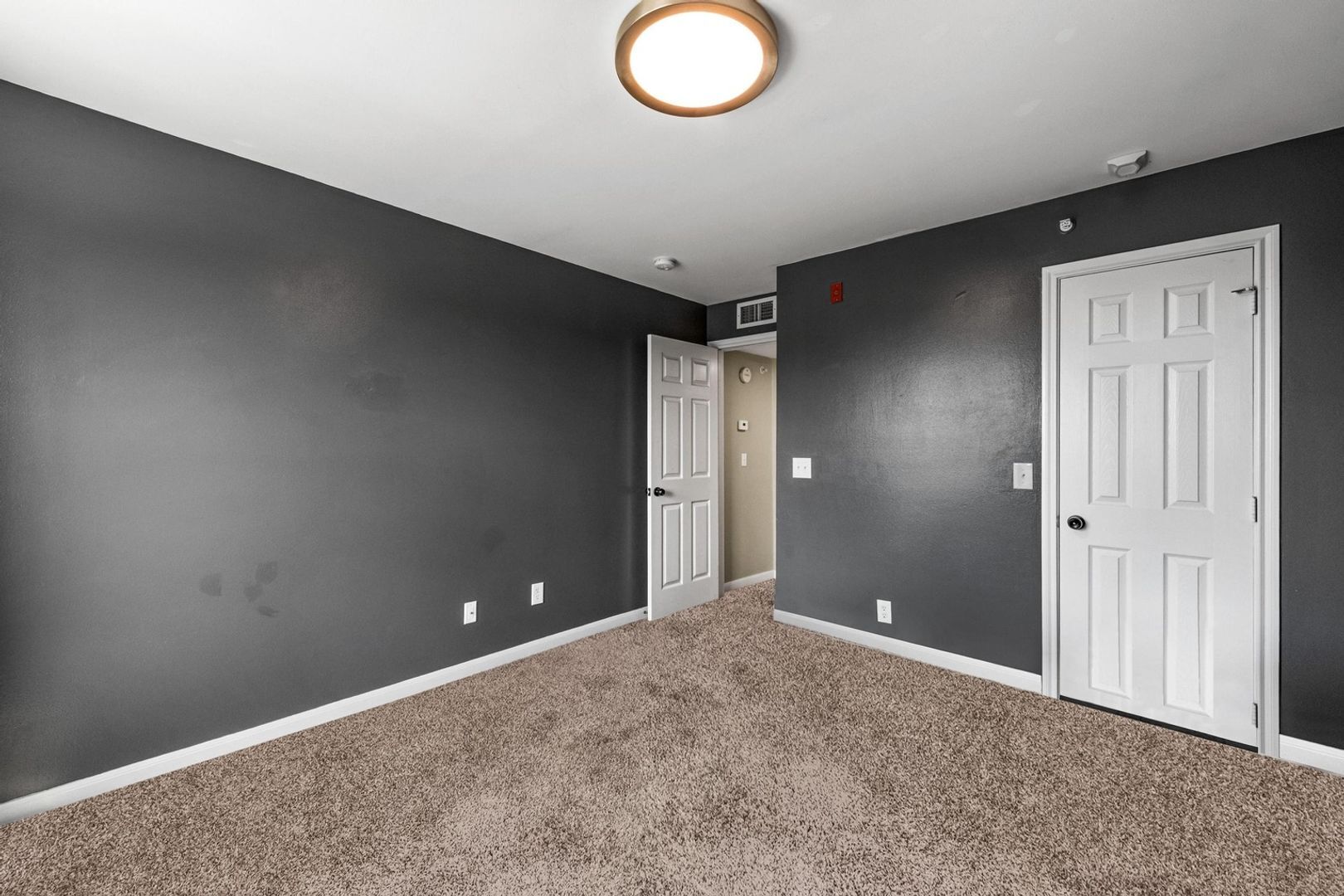 Building Photo - 12926 Ironstone Way
