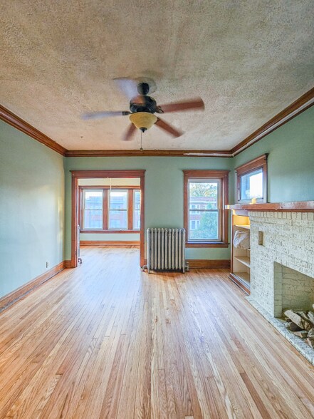 Building Photo - 3338 W Cullom Ave