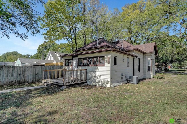 Building Photo - Remodeled 3 Bedroom Home. Ready soon!