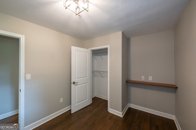 Building Photo - 2131 Bixler Cir