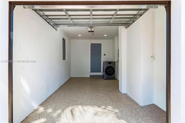 Building Photo - 751 NE 80th St