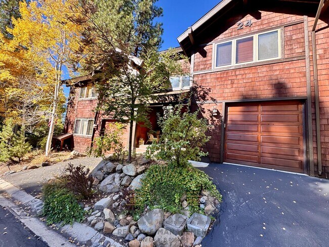 Building Photo - 2 Bedroom, 2 Bath in Third Creek with Hot Tub - Perfect Winter Getaway