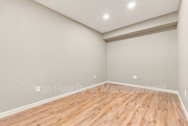 Building Photo - 10807 Larry Dr
