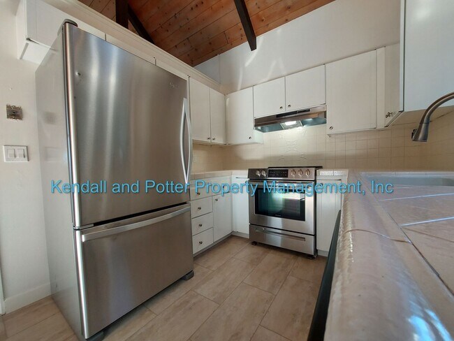 Building Photo - Spacious 4 Bedroom House In Beautiful Aptos!