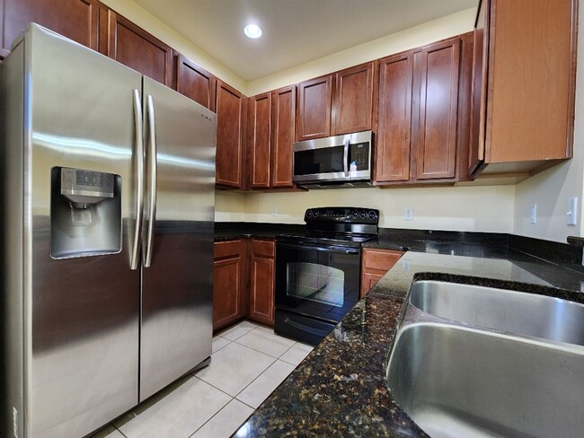 Building Photo - Gorgeous 3-Bedroom, 2.5-Bathroom Townhome in Orlando