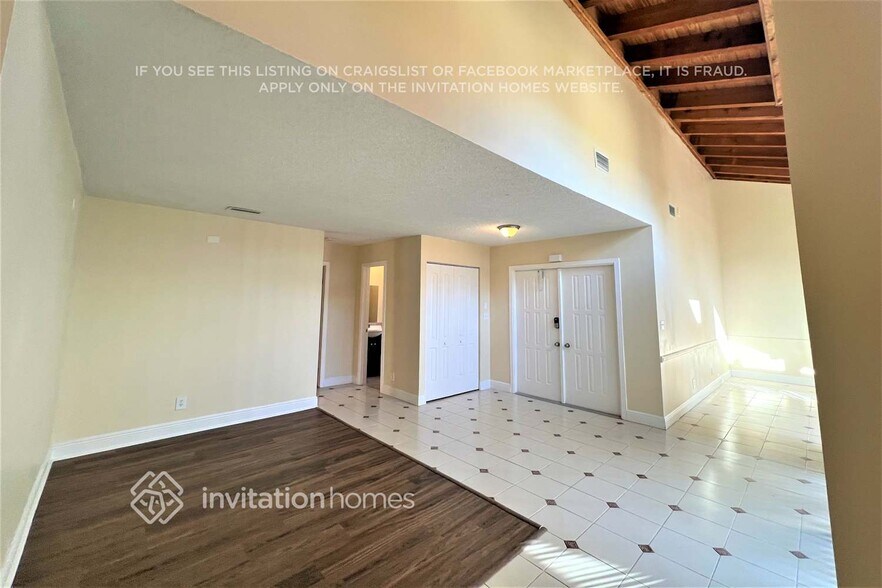 Building Photo - 9841 NW 31st Pl