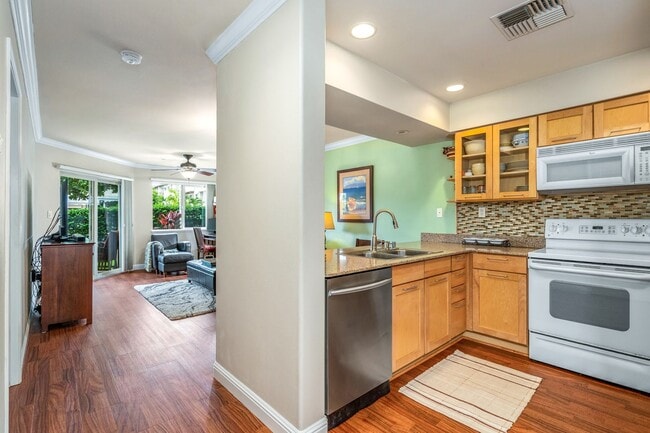 Building Photo - Furnished 2 Bed/2 Bath Hale Kanani Condo, Across from The Cove & Charley Young Beach