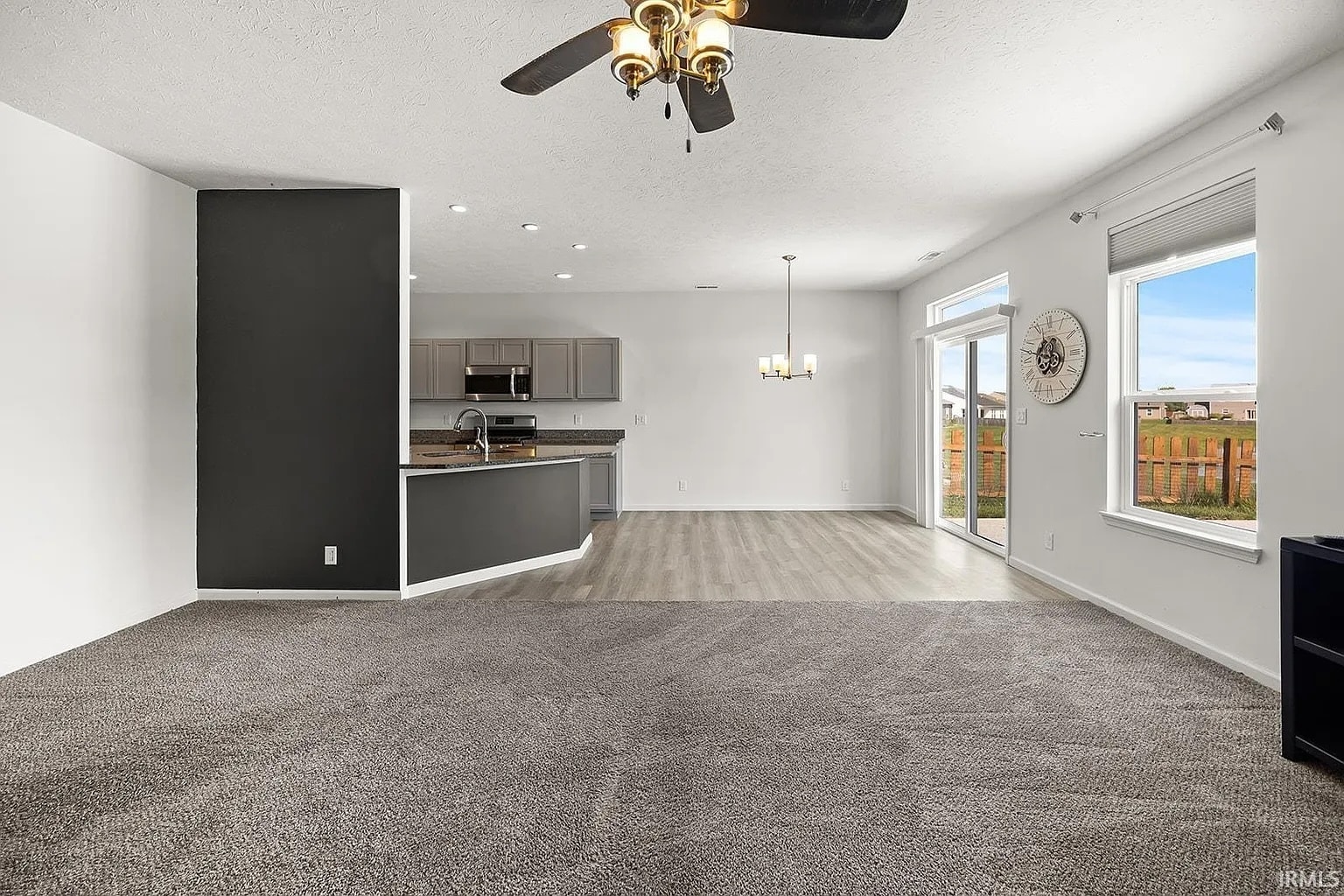 Building Photo - 2911 Poinciana Dr