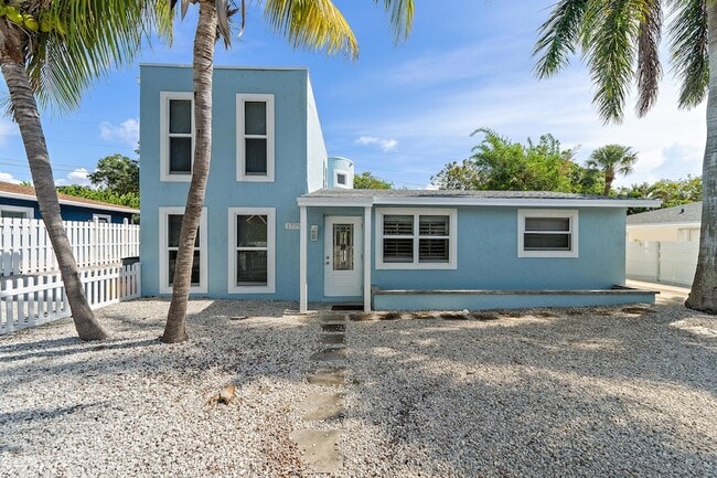 Building Photo - 1779 Len Dr