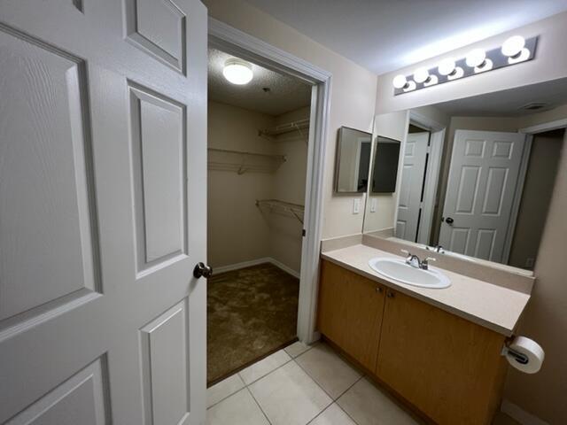 Building Photo - 5024 Lantana Rd