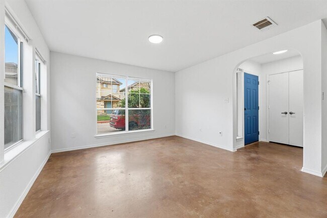 Building Photo - 4516 Felicity Ln