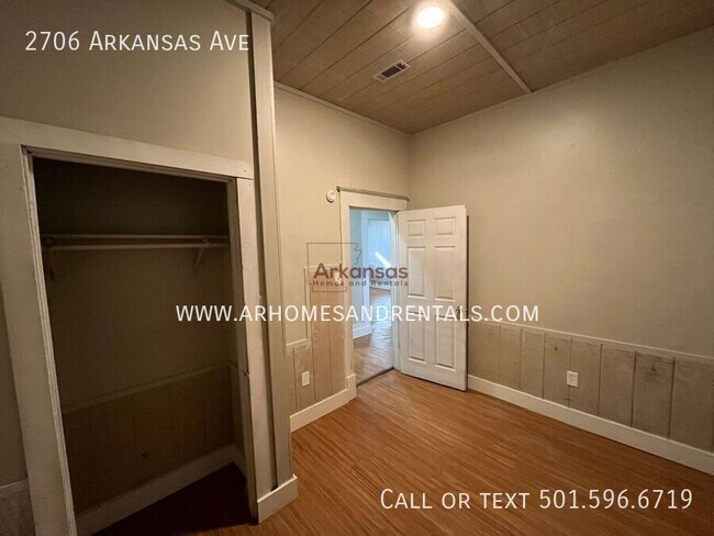 Building Photo - 2706 Arkansas Ave