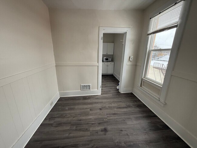 Building Photo - 313 N Michigan Ave