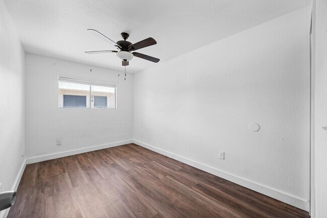 Building Photo - 18202 N Cave Creek Rd