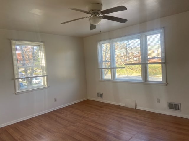 Building Photo - 2423 E Northern Pkwy