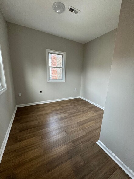 Building Photo - 6608 14th St NW