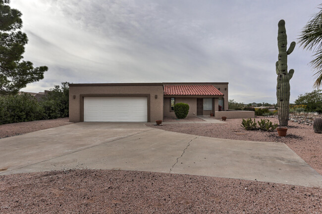 Primary Photo - 17137 E Rand Dr