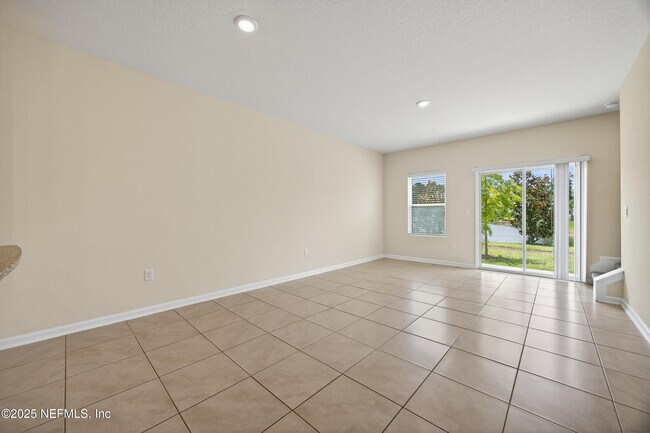 Building Photo - 266 Talulla Trl