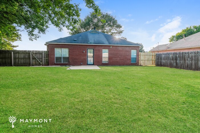 Building Photo - 718 Sandy Ridge Ct