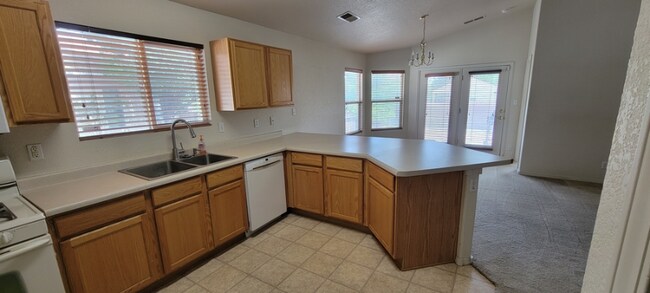 Building Photo - 740 Autumn Meadows Dr